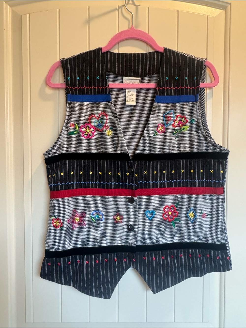 Vintage Napa Valley Embroidered Floral Patchwork Vest in Black, White & Red